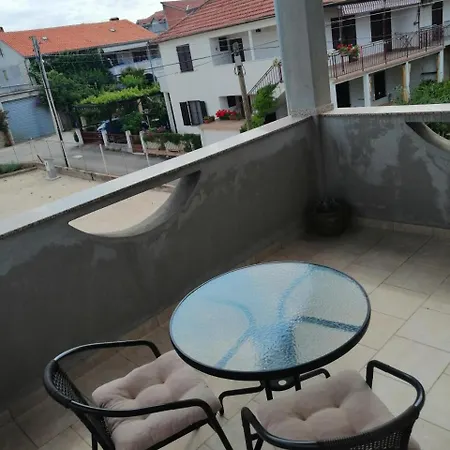 Apartment Boris Colic *